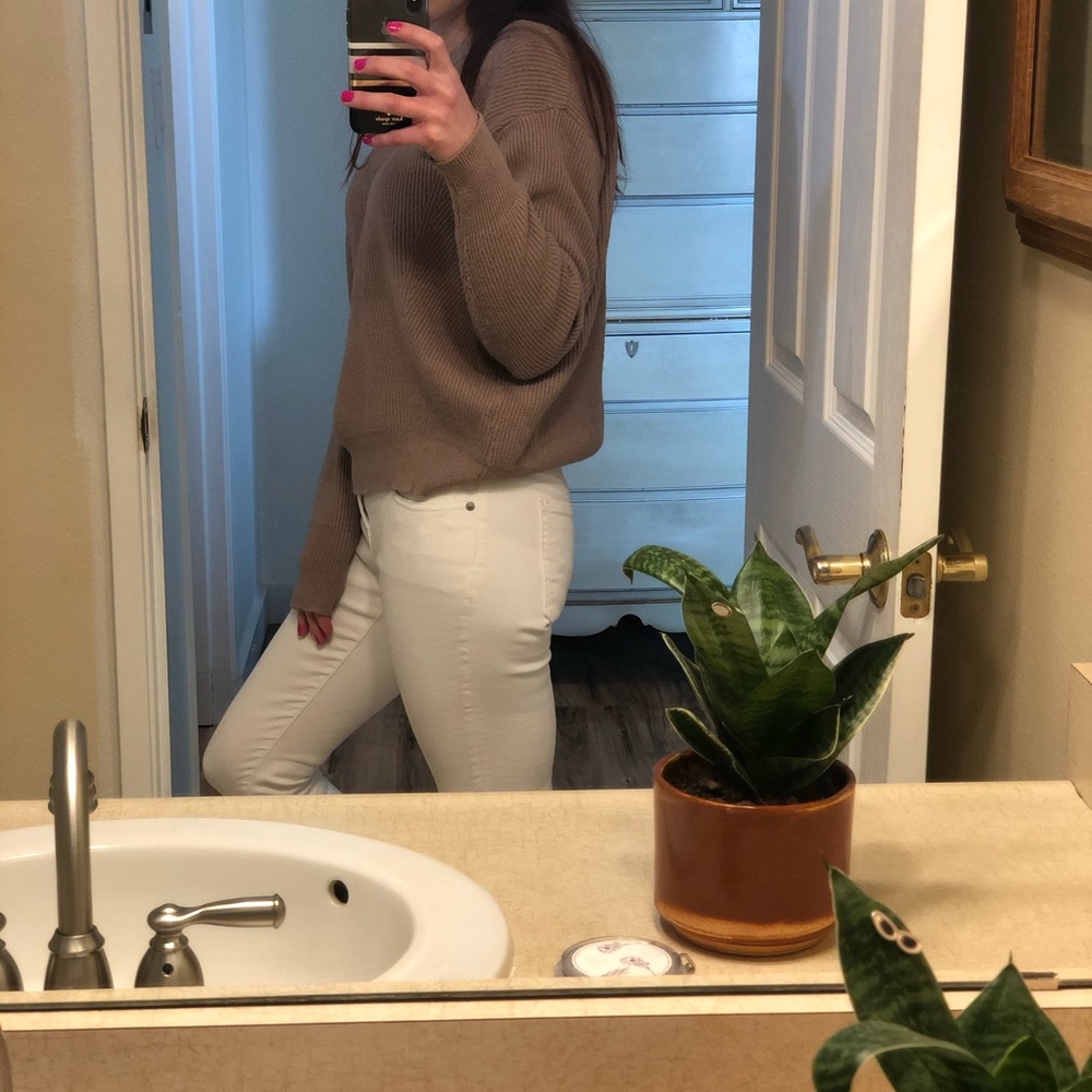 Tan sweater - Picture 7 of 7
